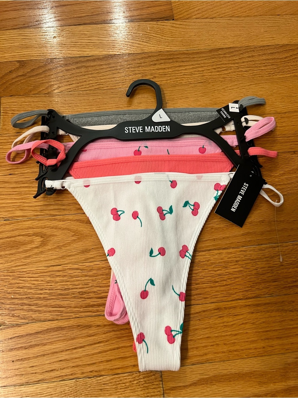 Steve Madden 5 pair Bikini thong underwear
